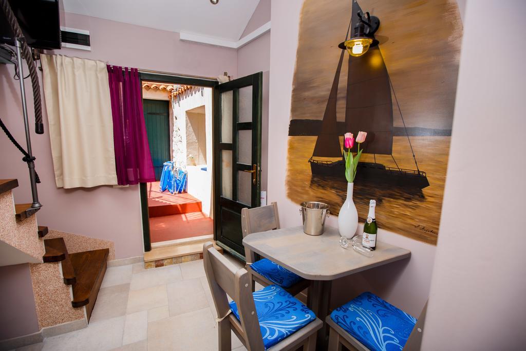Studio Apartments Bonaca สปลิท ภายนอก รูปภาพ