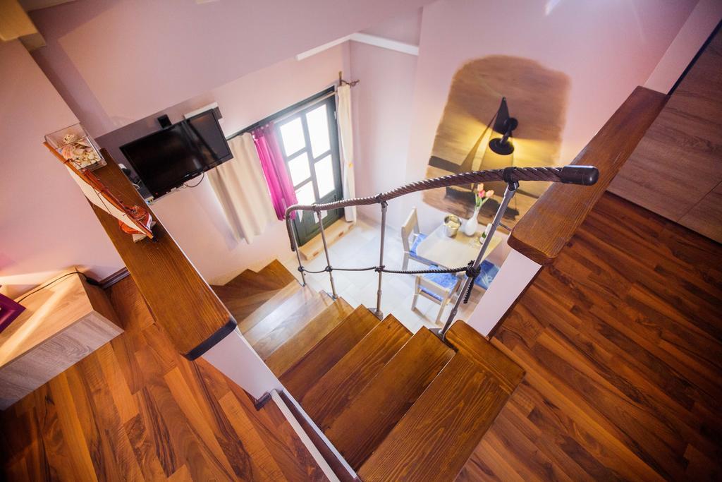 Studio Apartments Bonaca สปลิท ภายนอก รูปภาพ