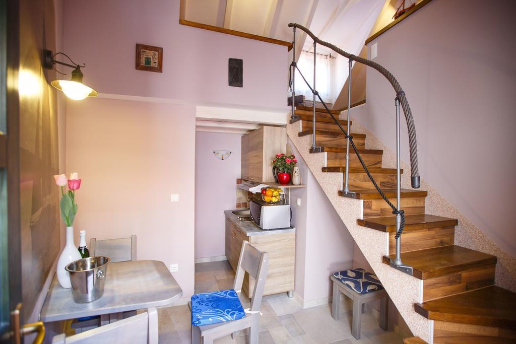 Studio Apartments Bonaca สปลิท ภายนอก รูปภาพ