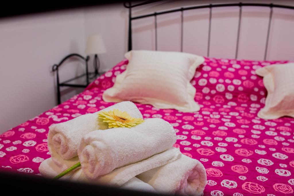 Studio Apartments Bonaca สปลิท ภายนอก รูปภาพ