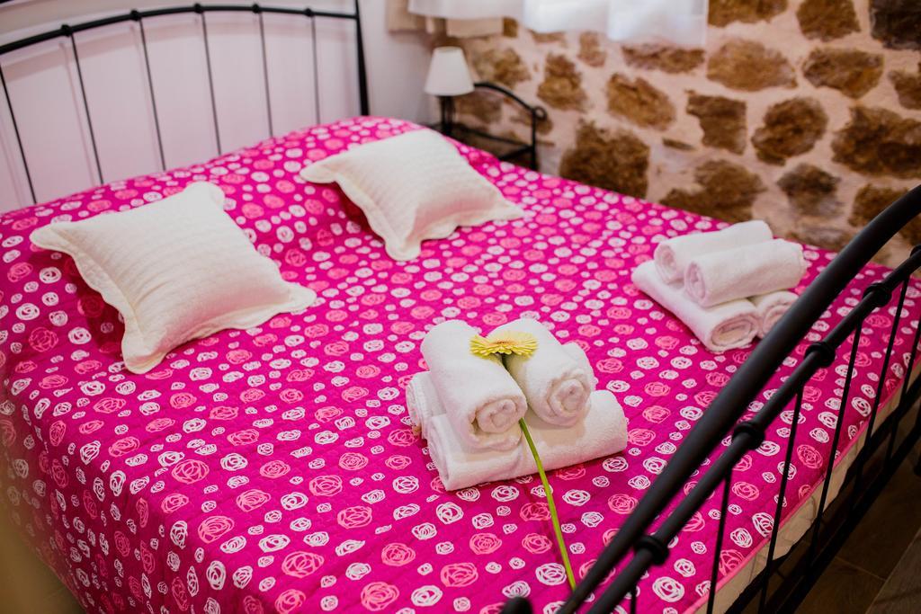 Studio Apartments Bonaca สปลิท ภายนอก รูปภาพ