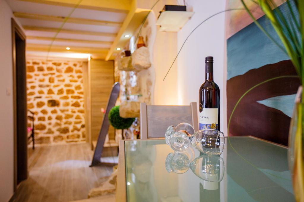 Studio Apartments Bonaca สปลิท ภายนอก รูปภาพ
